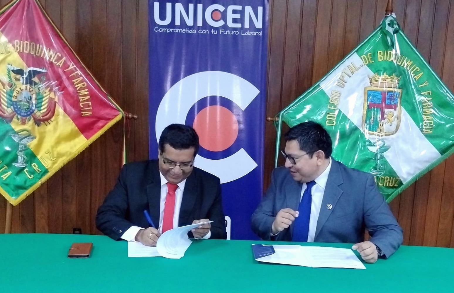 UNICEN firmó un acuerdo interinstitucional con el Colegio de Bioquímica y Farmacia de Santa Cruz